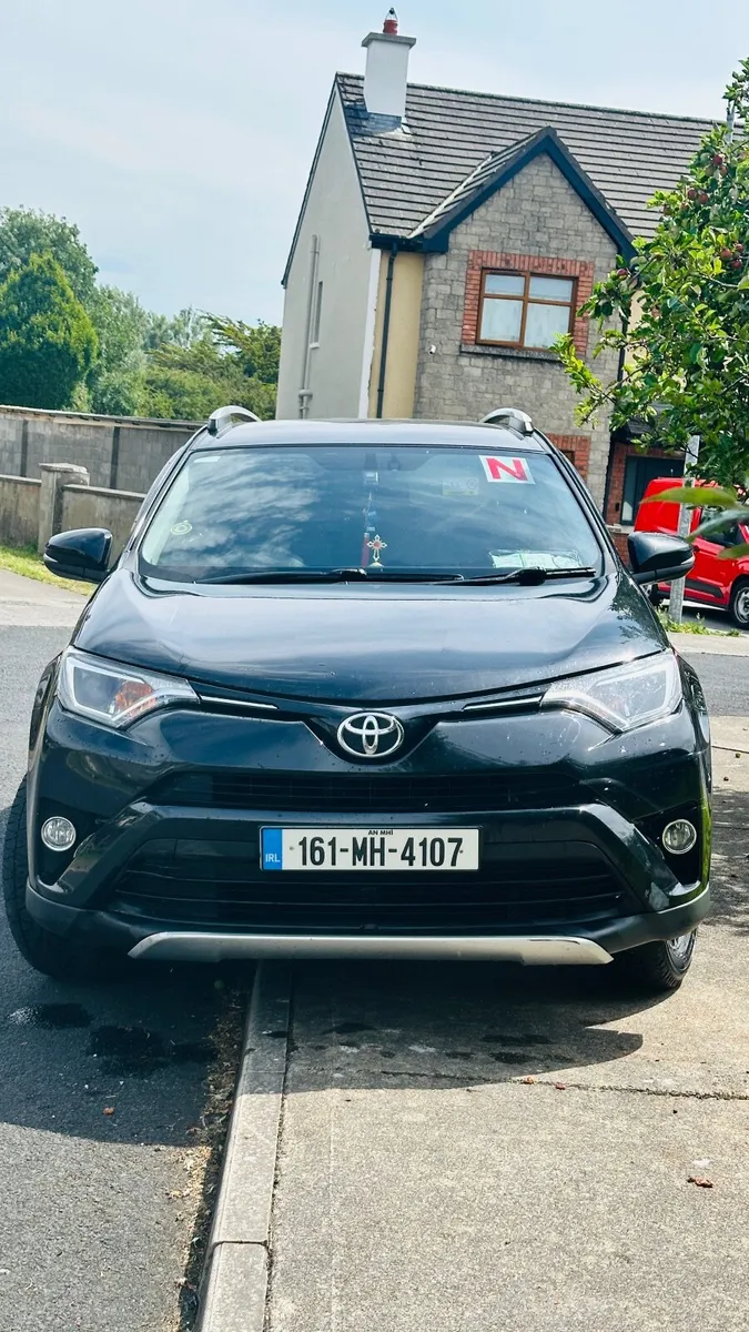 Toyota RAV4 2016 - Image 2