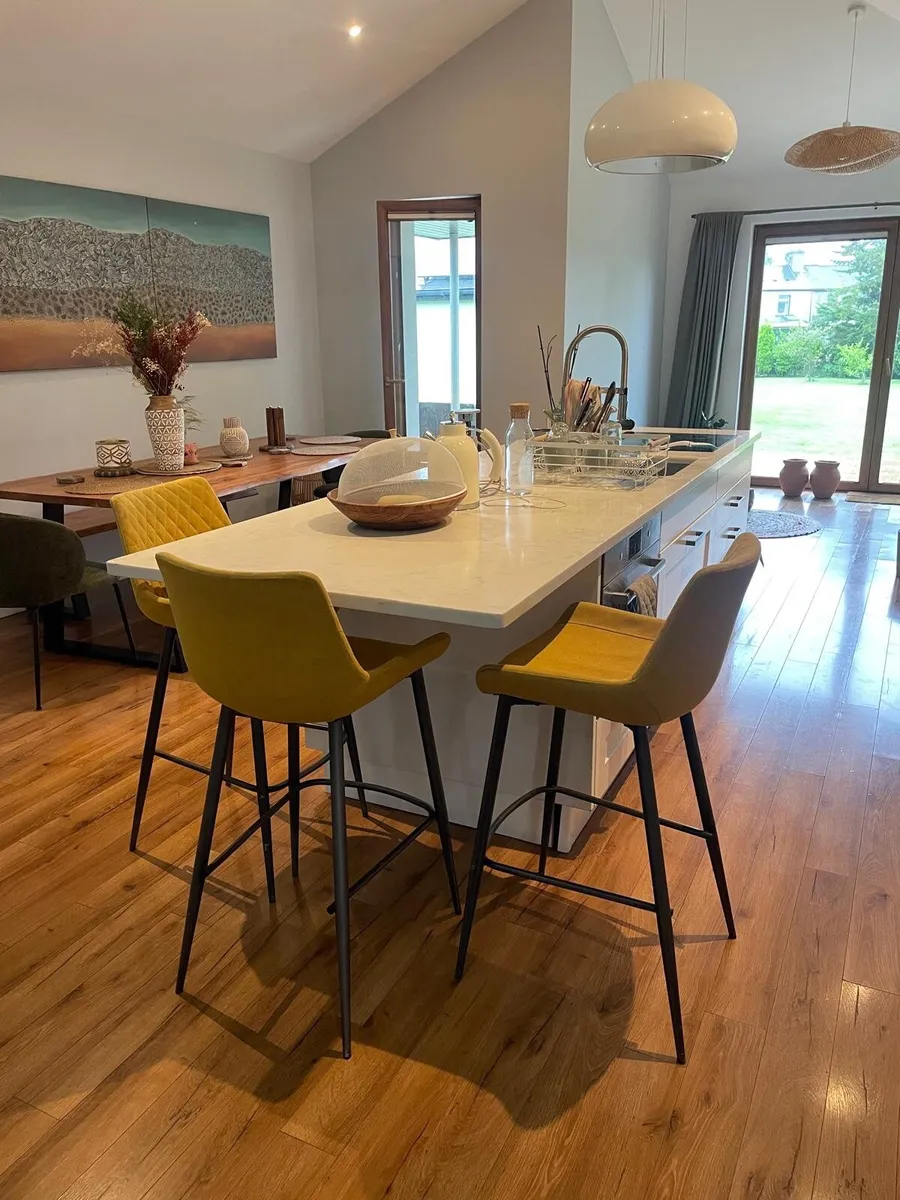 3 x bar stools - Image 1