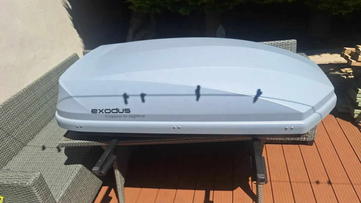 Roof box - Image 2