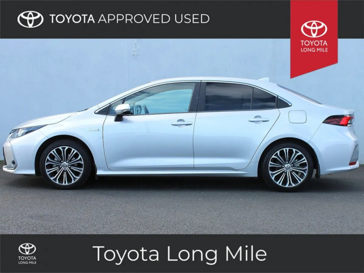 Toyota Corolla 1.8 Hybrid Luna Sport 4dr - Image 3