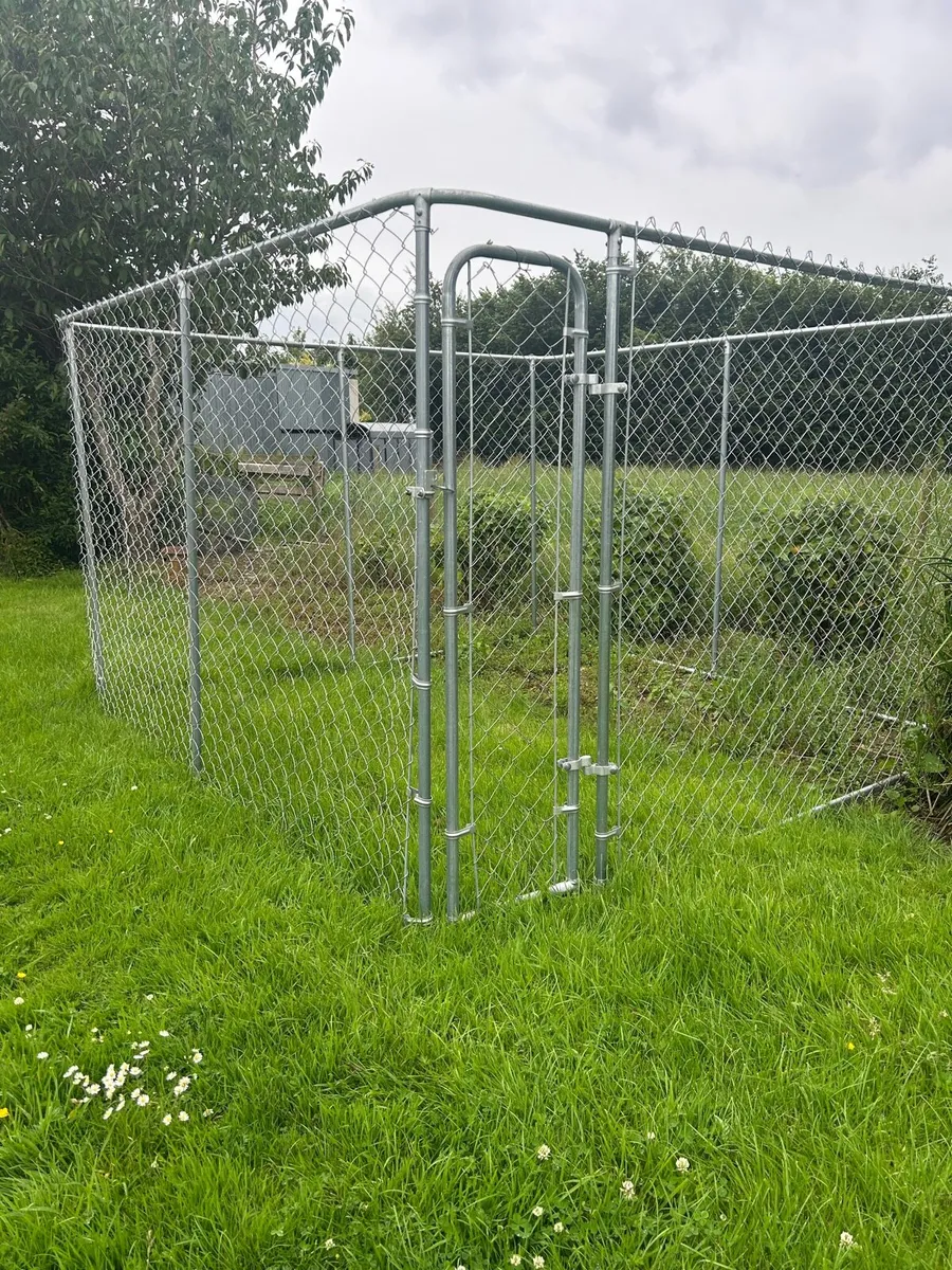Dog run - Image 1