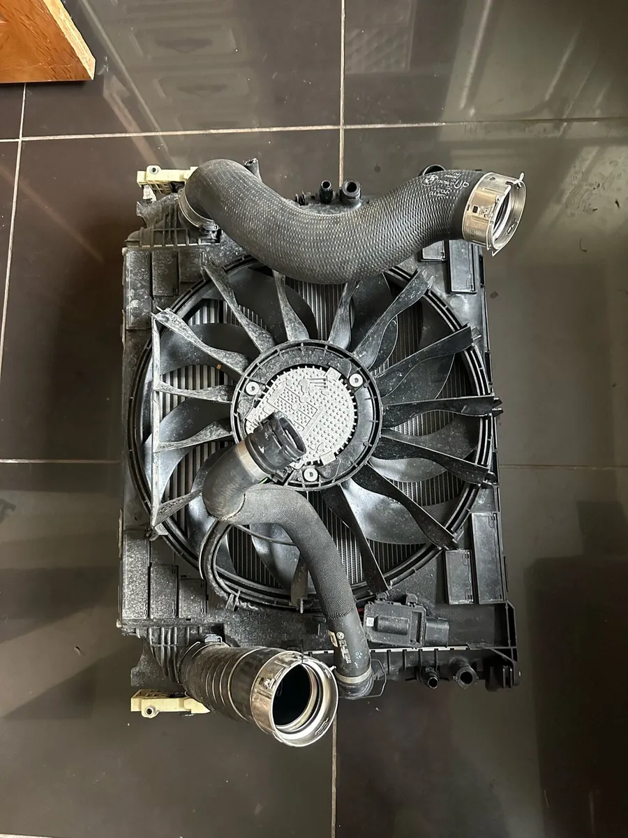 Bmw 5 G30 breaking for parts - Image 4