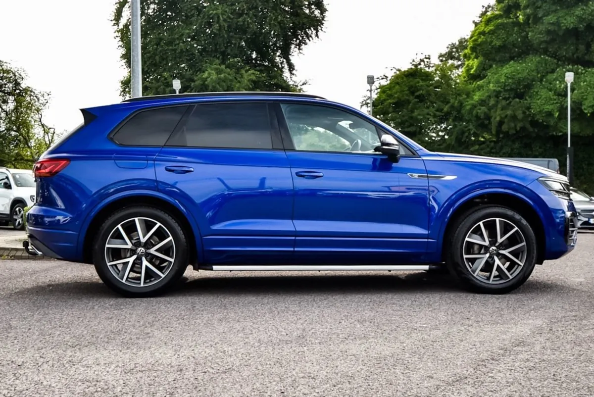 Volkswagen Touareg 3.0tdi 286HP 4M DSG R Line - Image 3