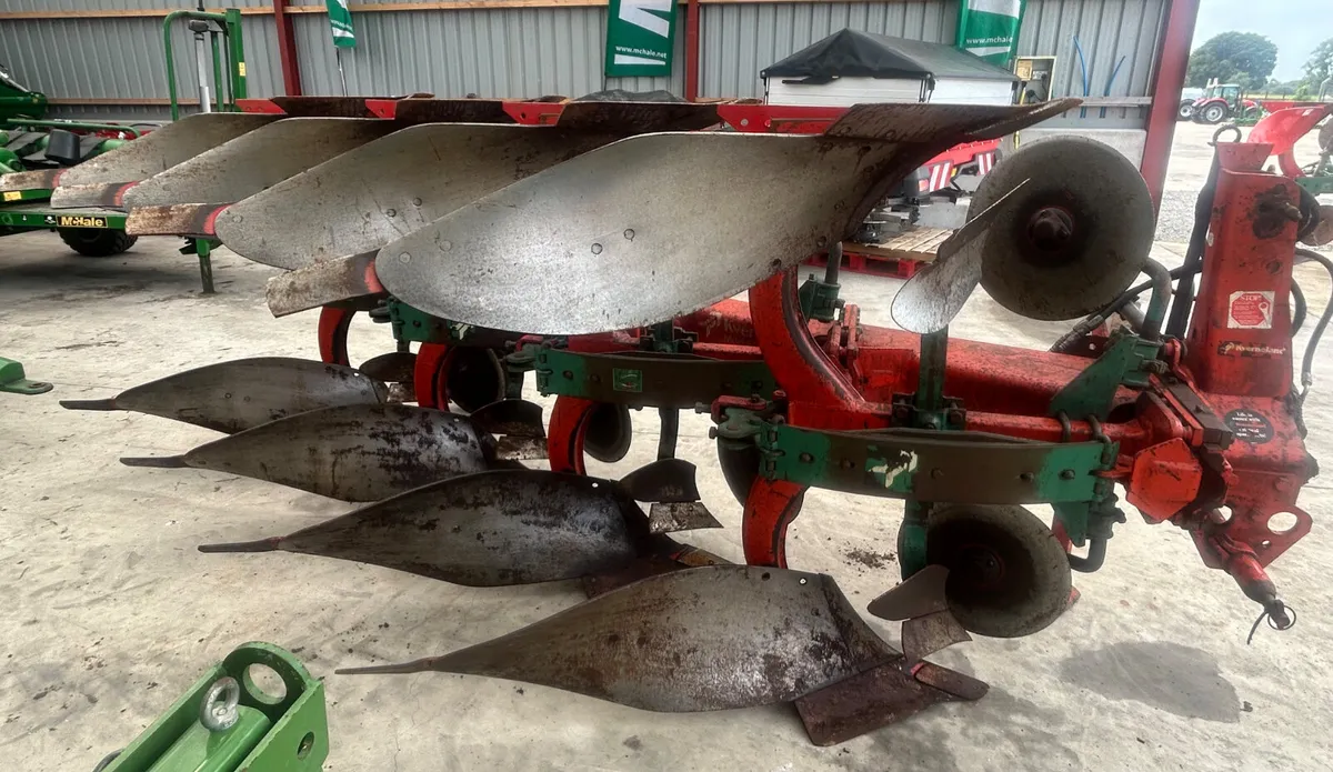 Kverneland 4 furrow reversible plough - Image 3