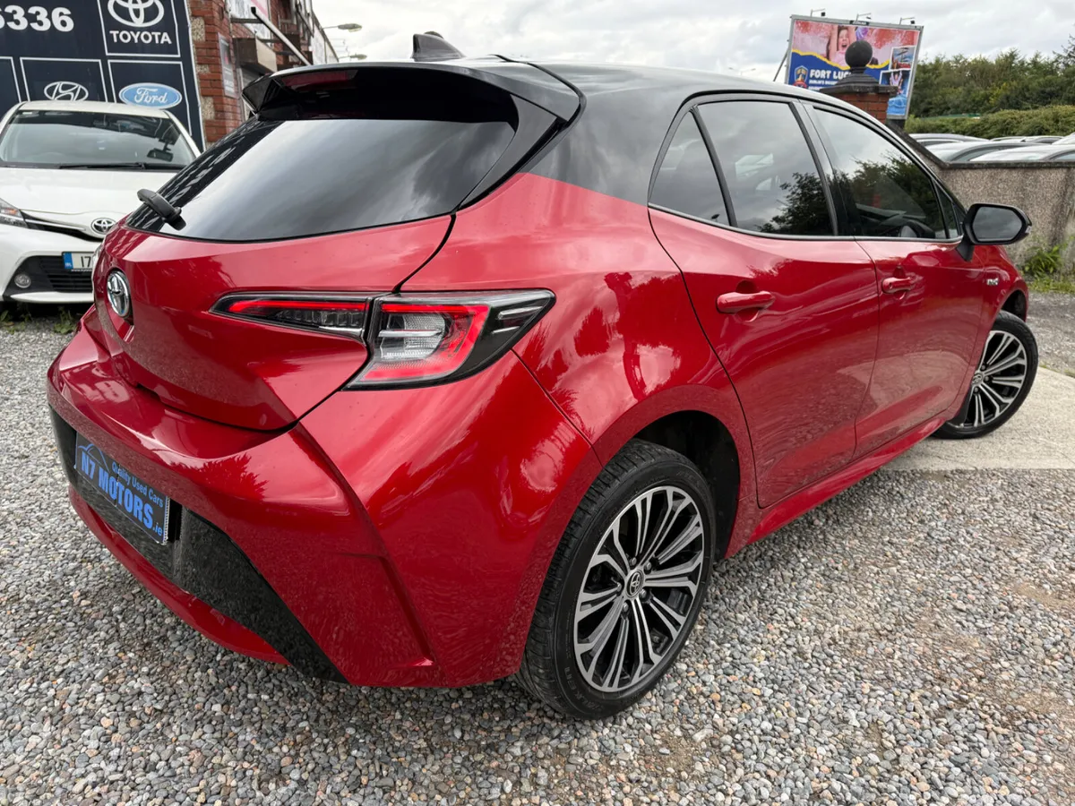 2021 Toyota Corolla  HYBRID LUNA SPORT AUTO - Image 4