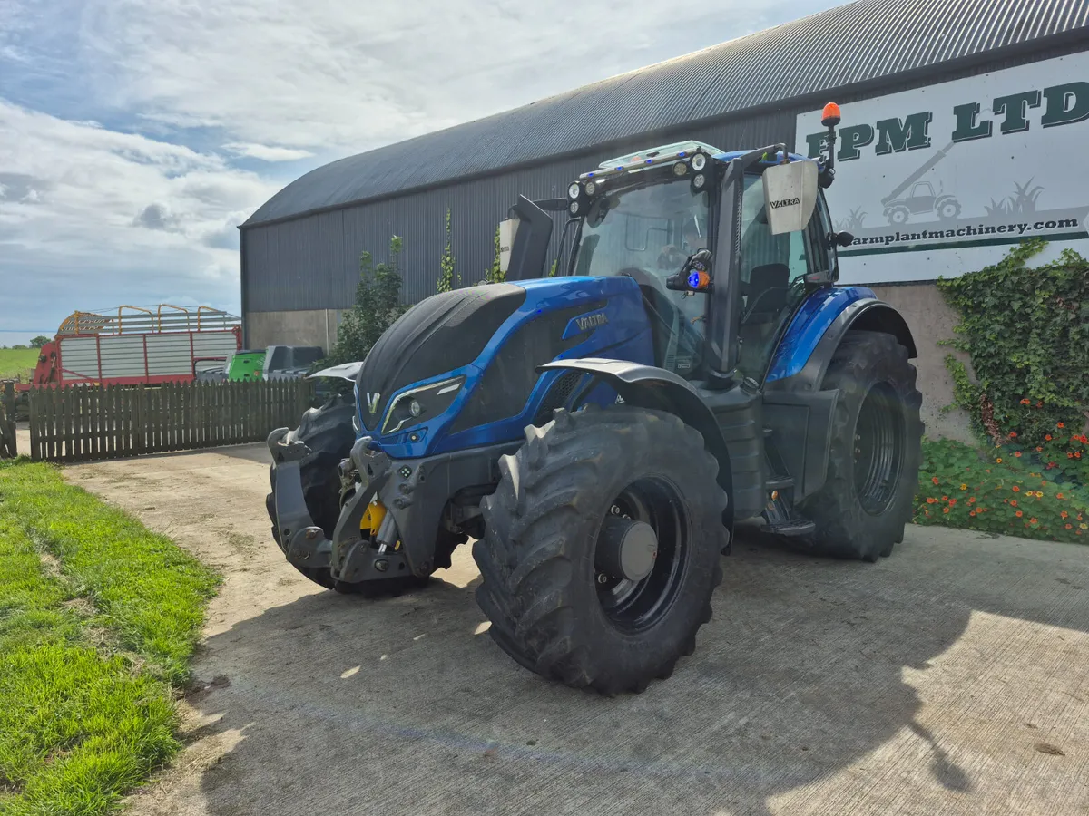 Valtra T174  "UNLIMITED " - Image 3