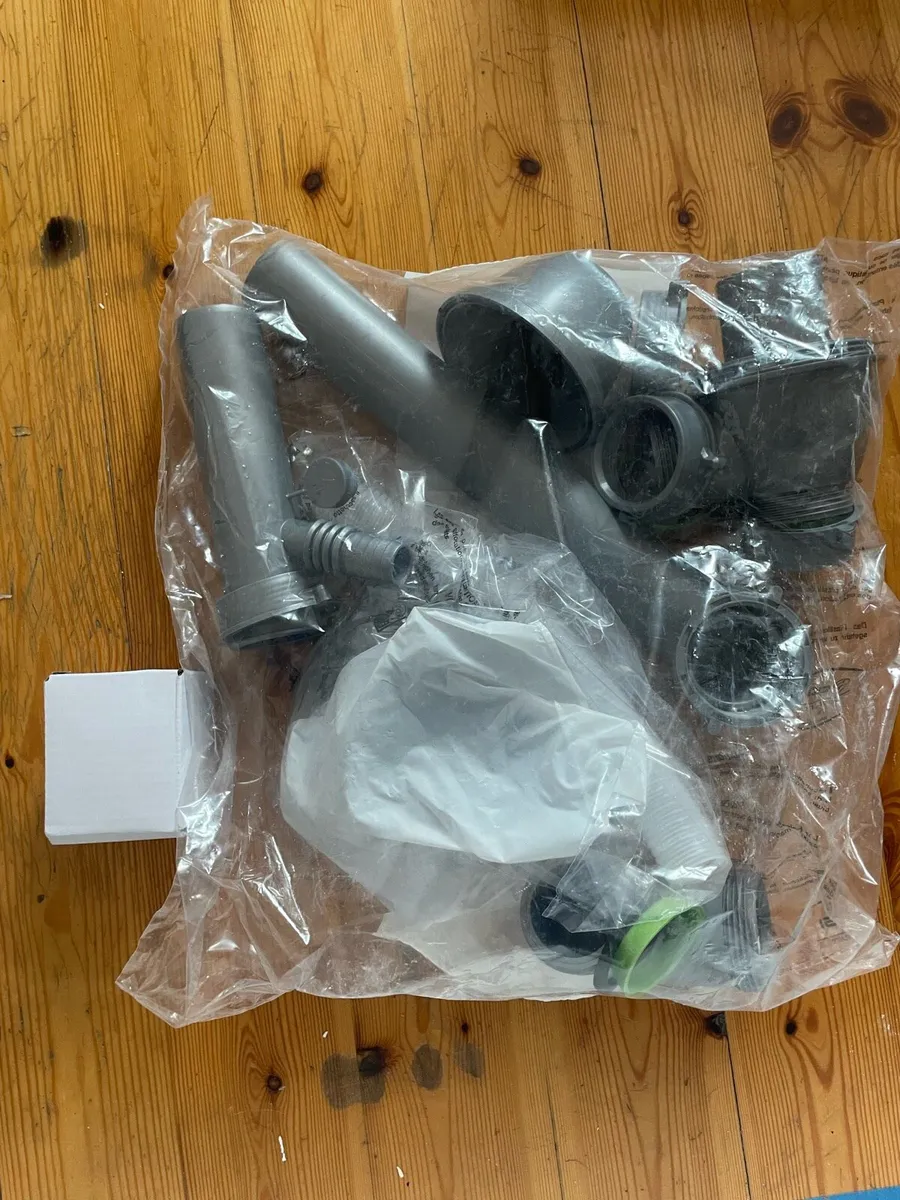 Kitchen sink + Tap (can be sold separately) - Image 4