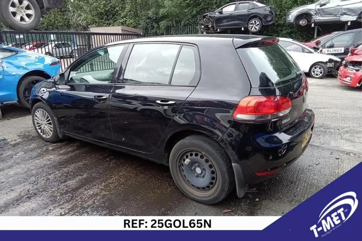 2010 VOLKSWAGEN GOLF BREAKING FOR PARTS - Image 4