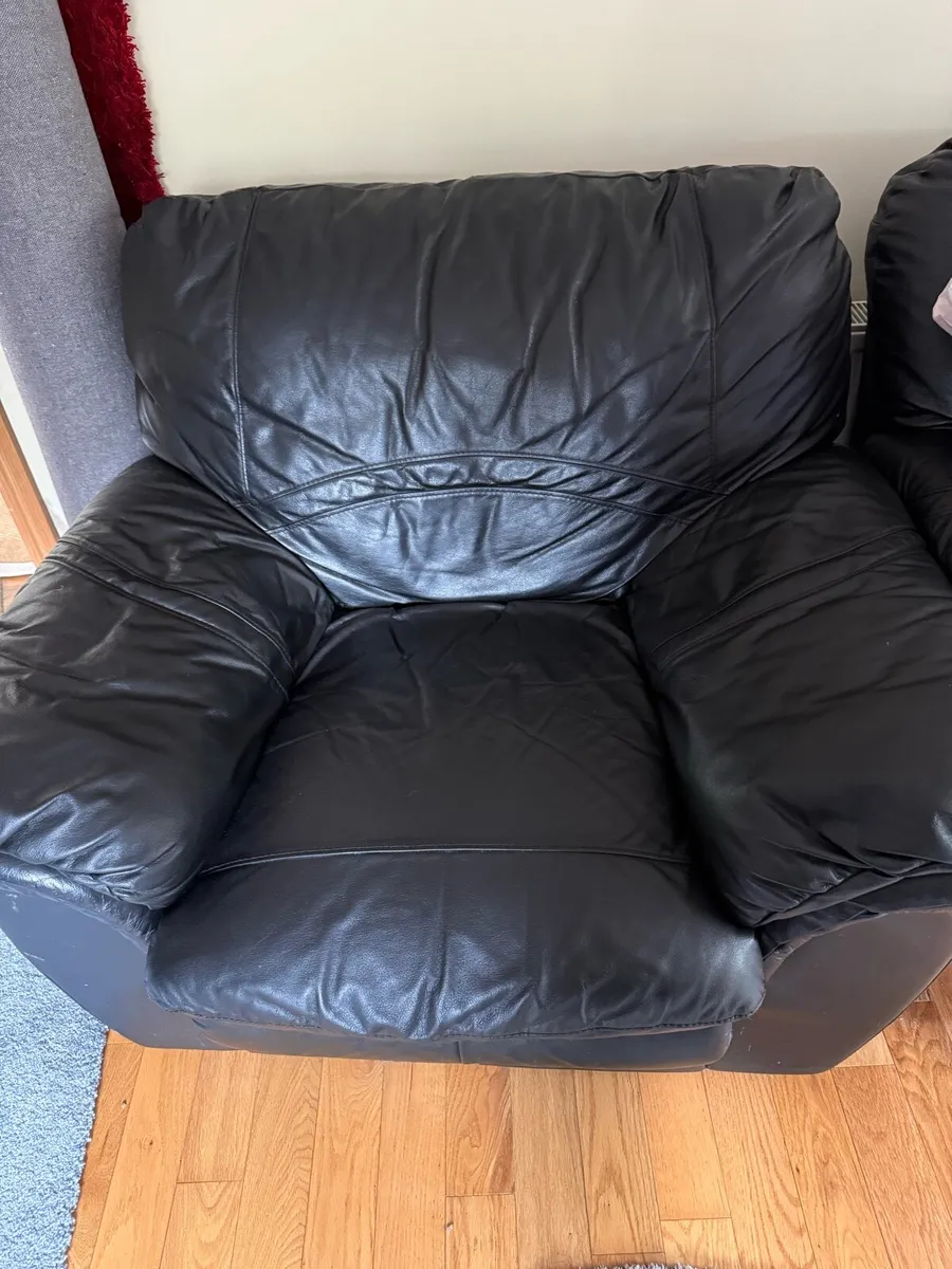 Black Leather Sofa and Armchairs - Image 3