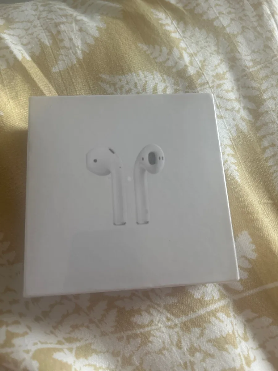 AirPods 2nd gen PRICE NEGOTIABLE - Image 1