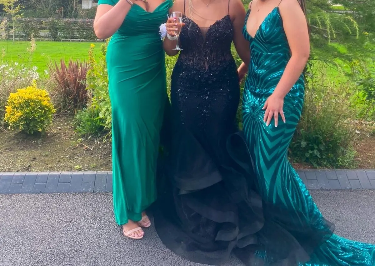 Graduation dress - Image 2