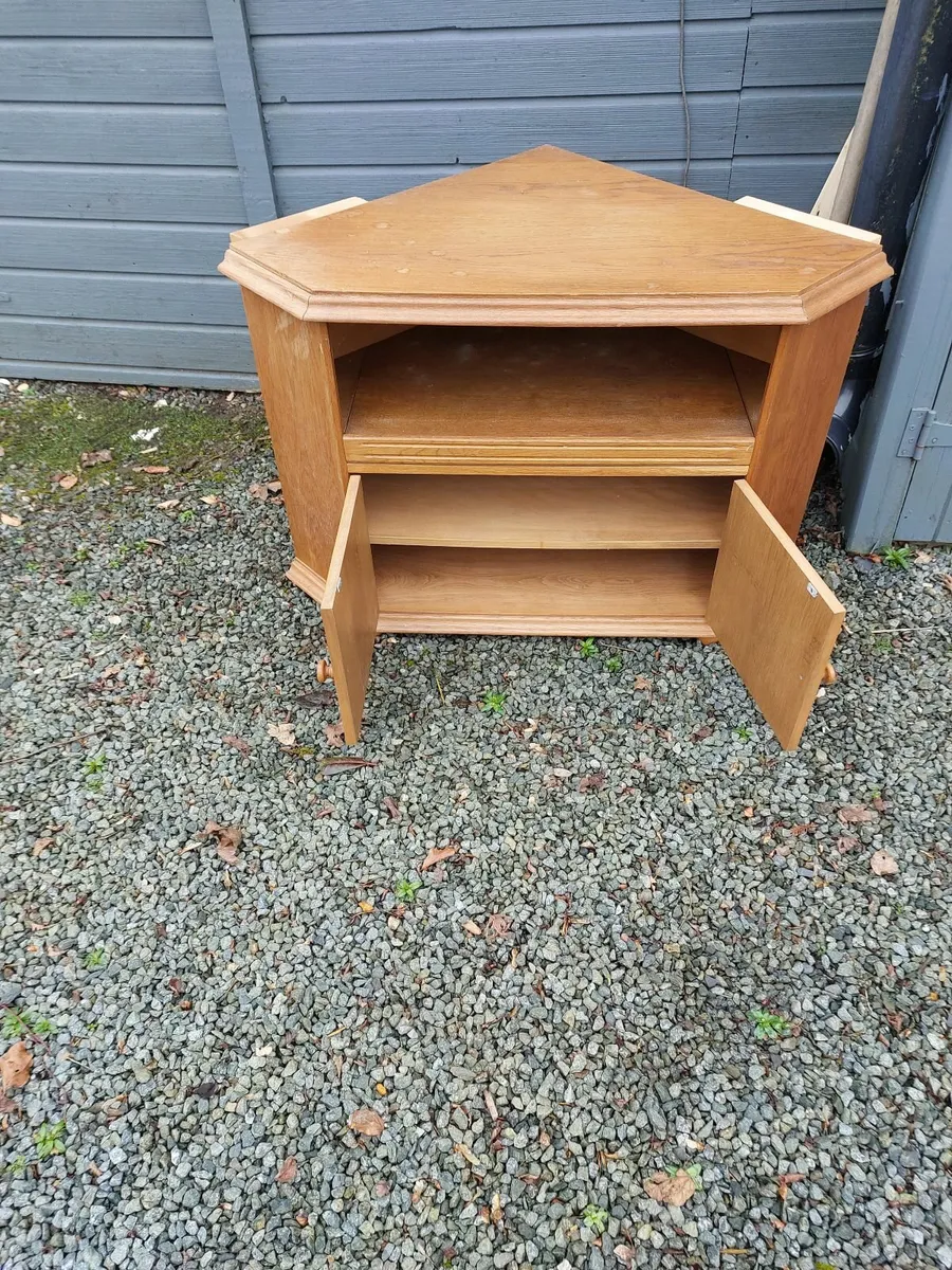 Tv cabinet - Image 1