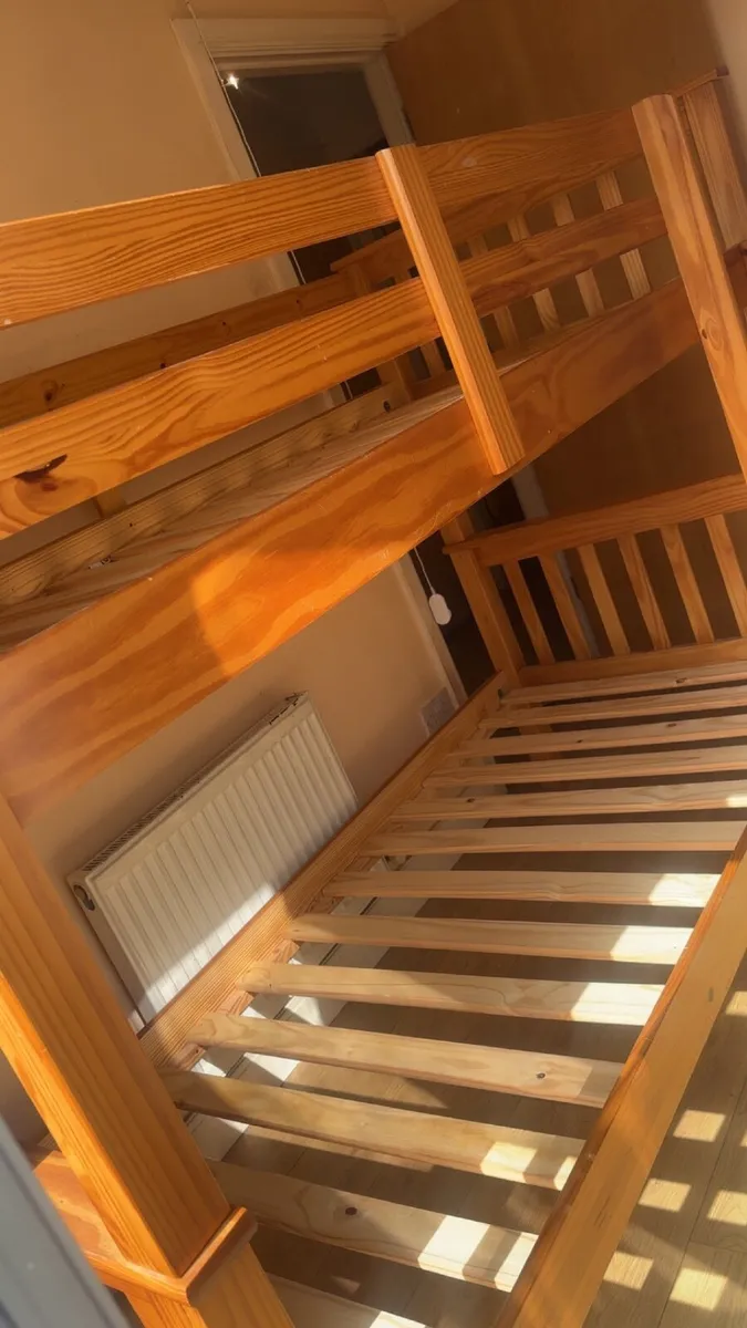 Bed - Image 1