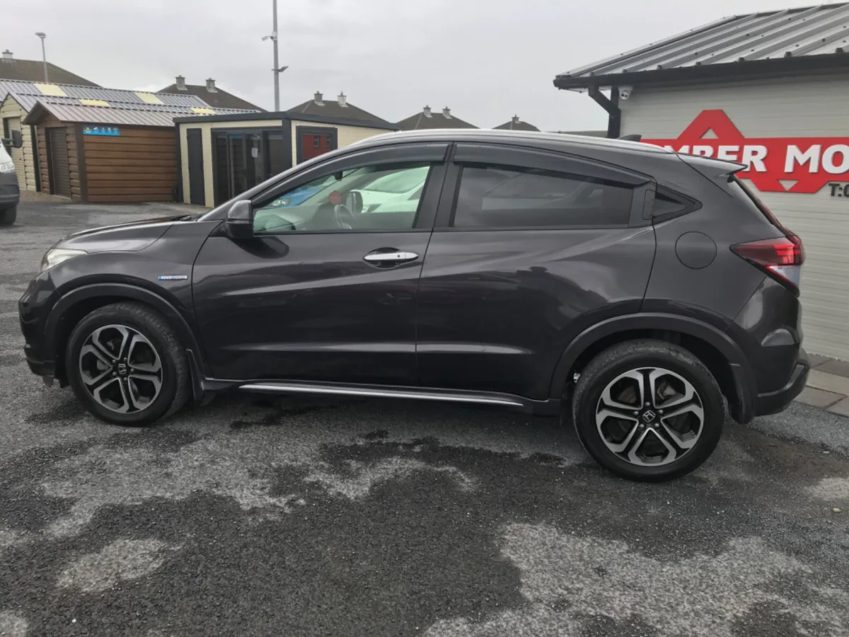 2017 HONDA VEZEL AUTOMATIC - Image 2