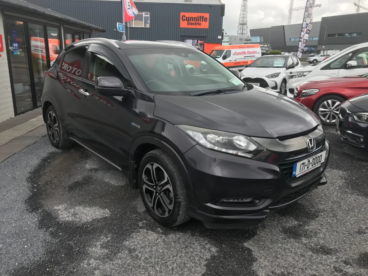 2017 HONDA VEZEL AUTOMATIC - Image 4