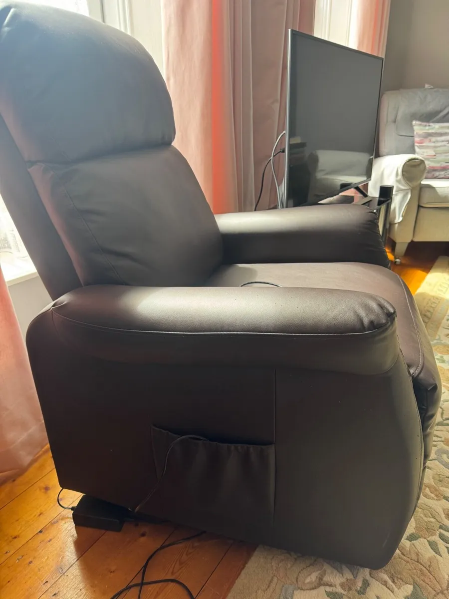 Riser recliner chair - Image 2