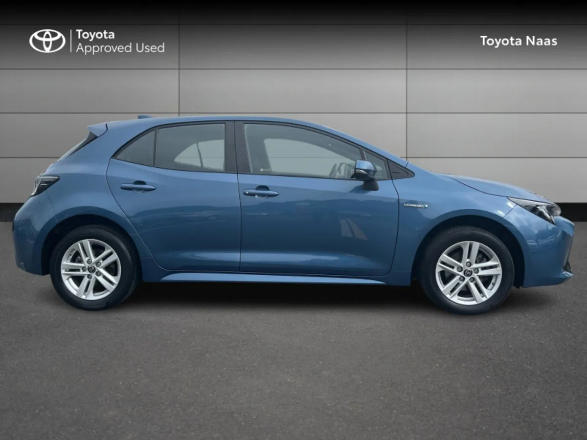 Toyota Corolla HYBRID LUNA - Image 3