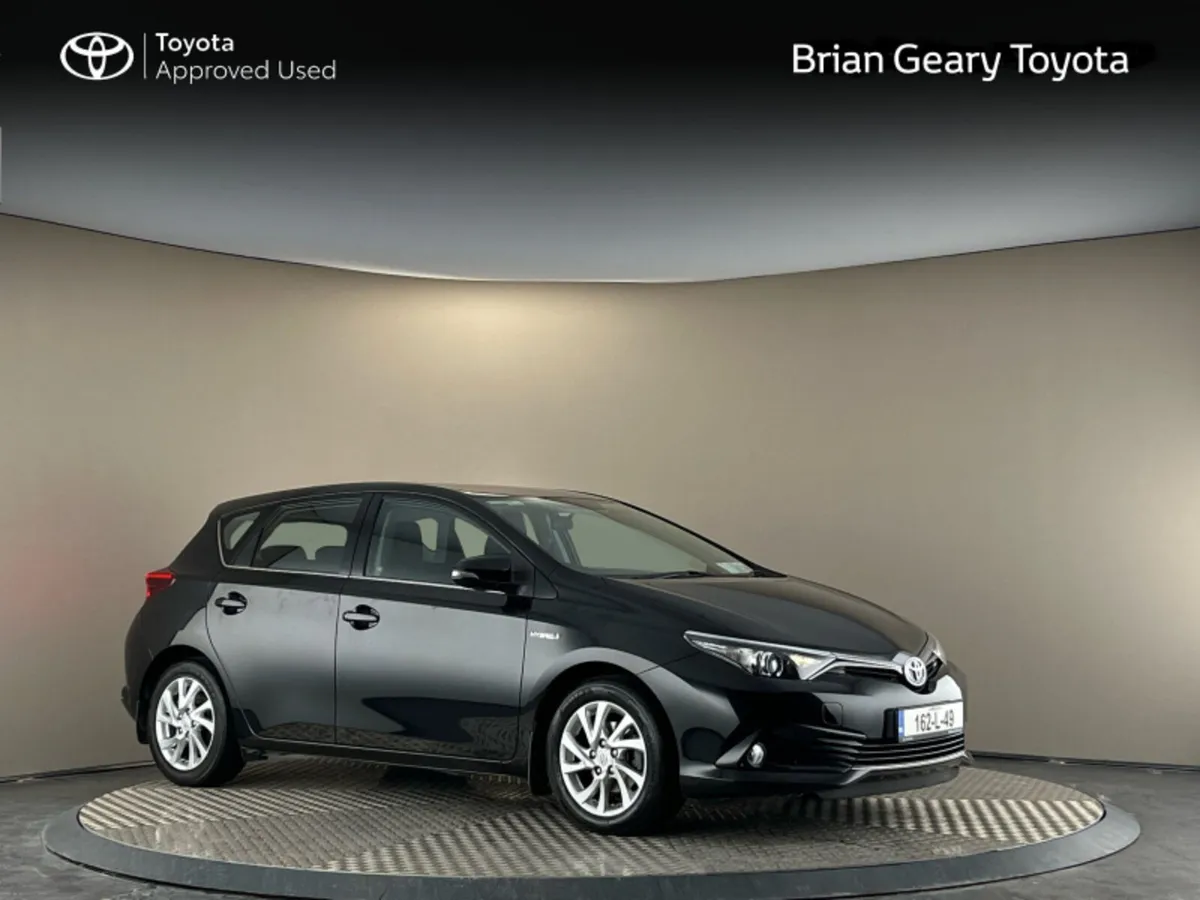 Toyota Auris HYBRID LUNA - Image 1