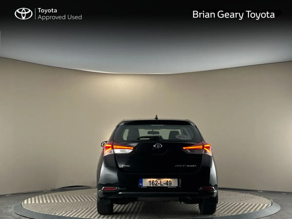 Toyota Auris HYBRID LUNA - Image 4