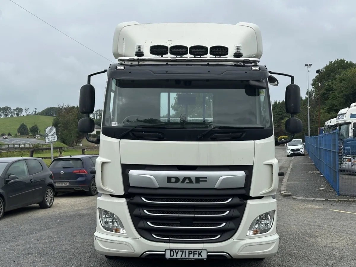 2021 (71) DAF CF 410 18 TON 4X2 BEAVERTAIL - Image 2