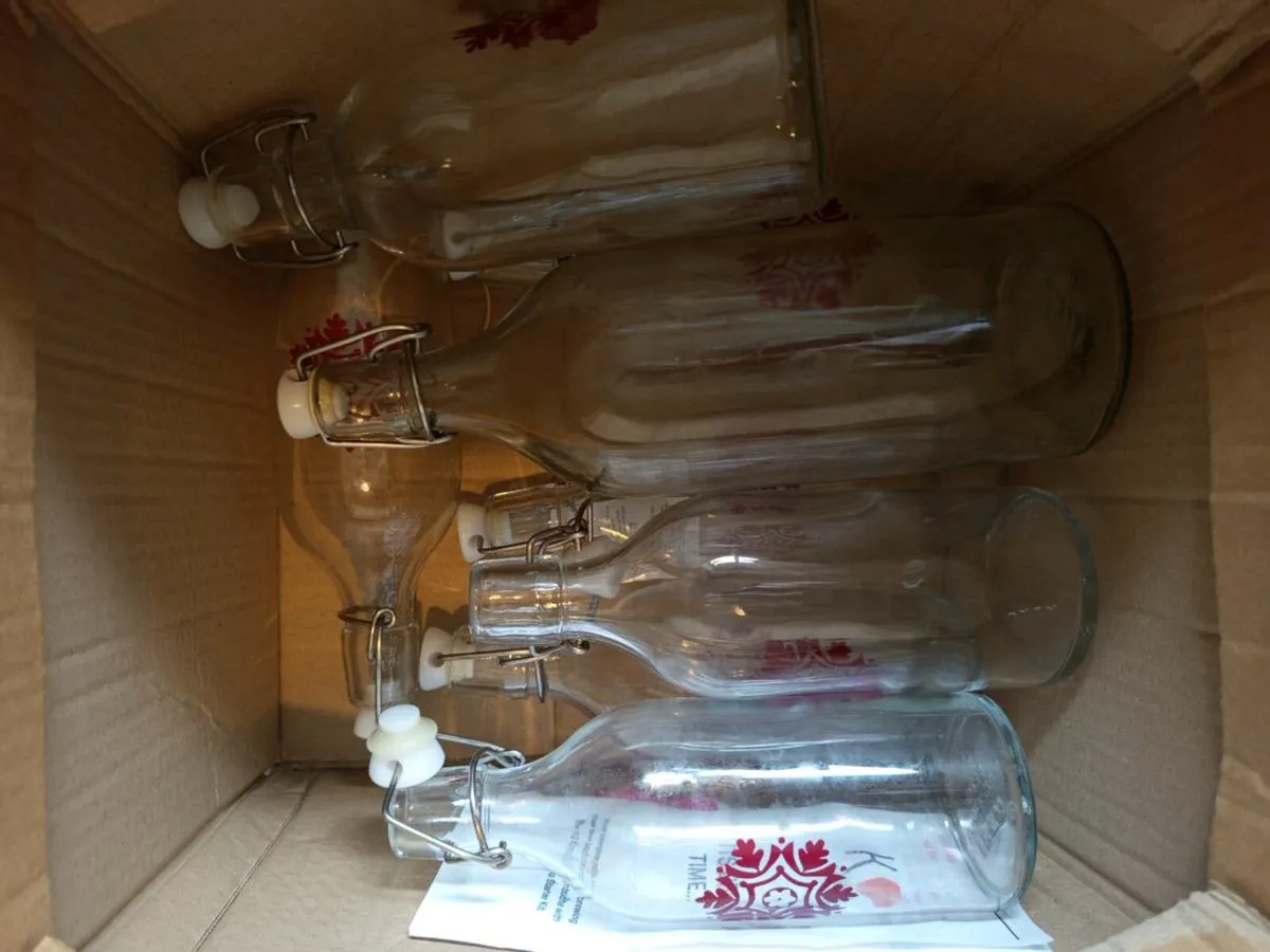 Kombucha brewing jar & bottles - Image 2