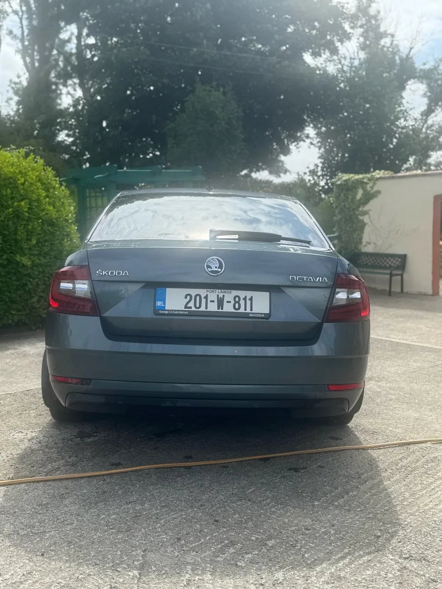 201 Skoda Octavia 1.6L Diesel 111,000km - Image 2