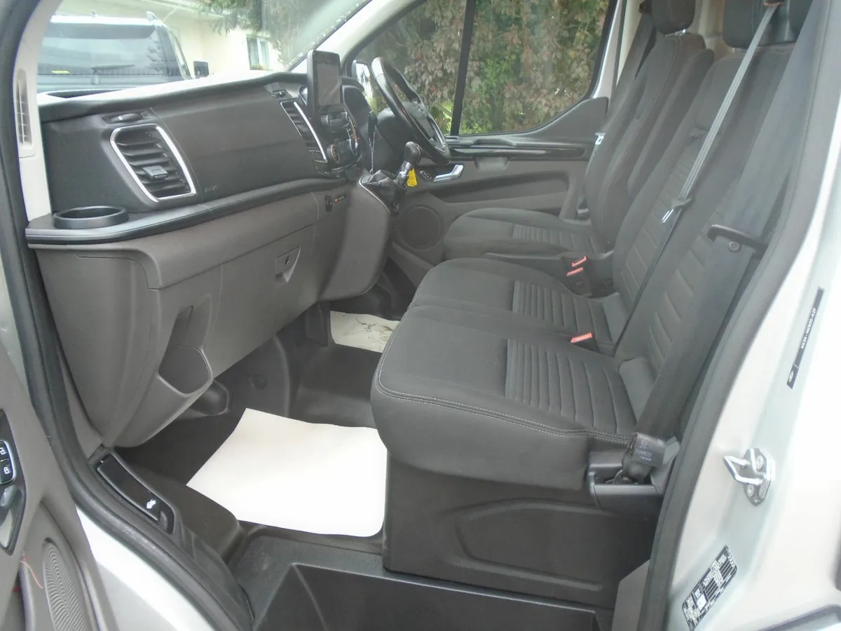2022 Ford Transit Custom LIMITED 130HP - Image 4