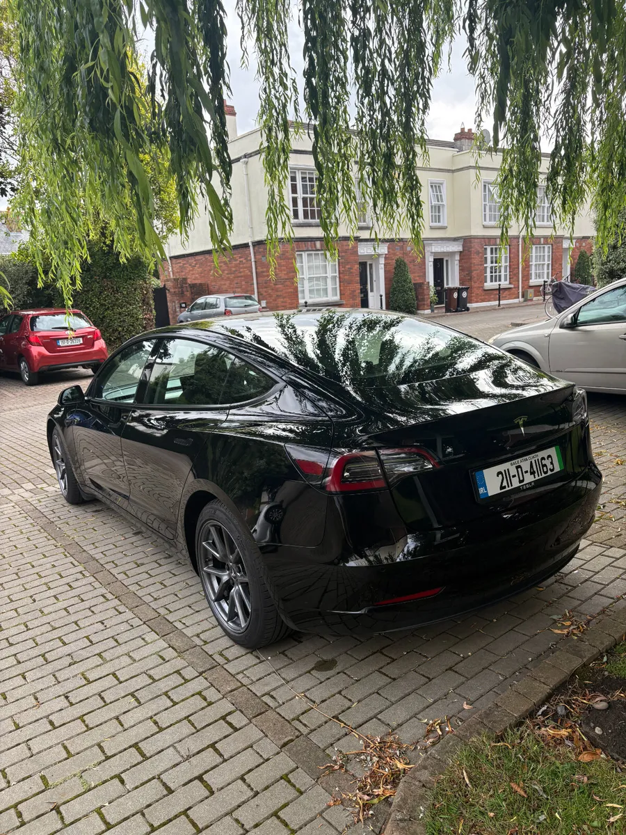2021 Tesla Model 3 Standard Range Plus - Image 3
