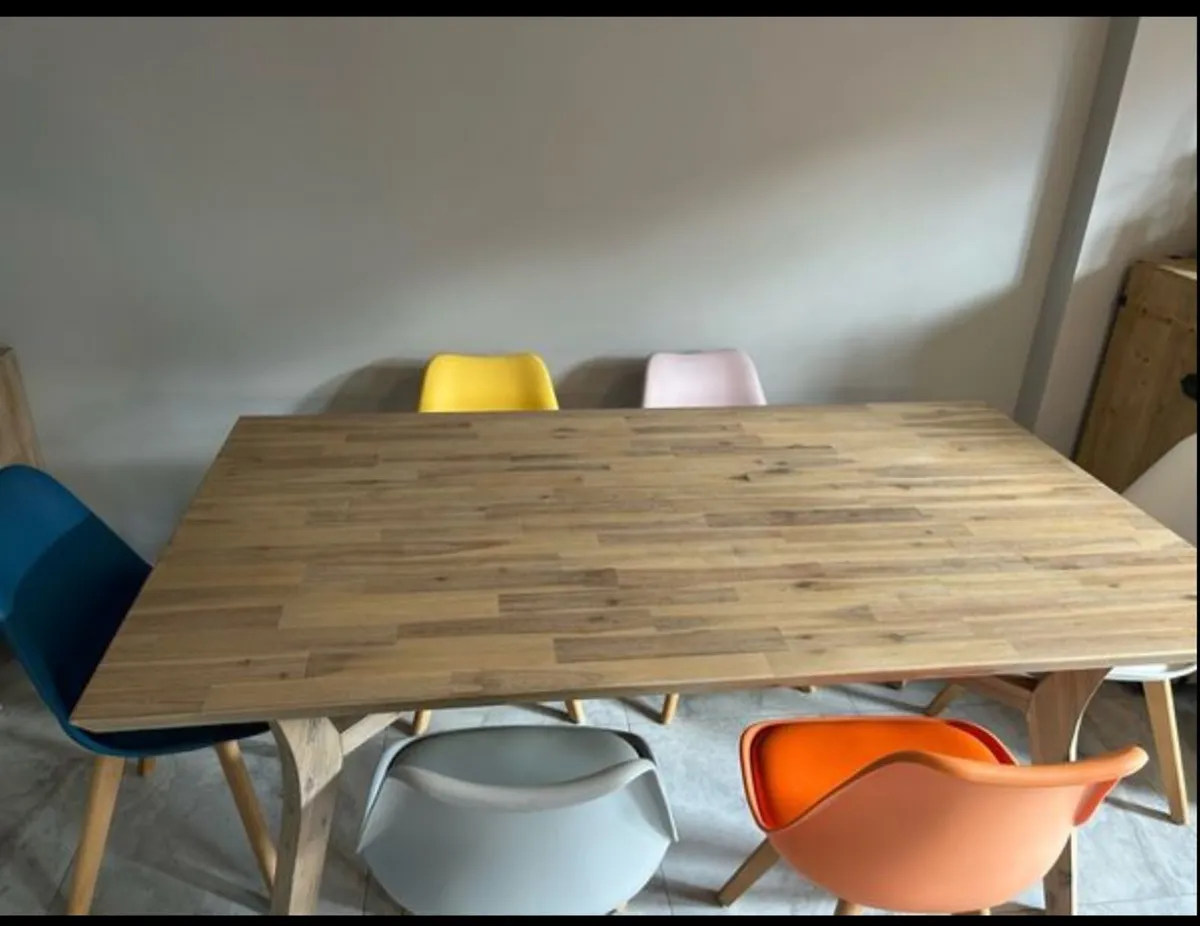 dinning table with 6 retro chairs - Image 2