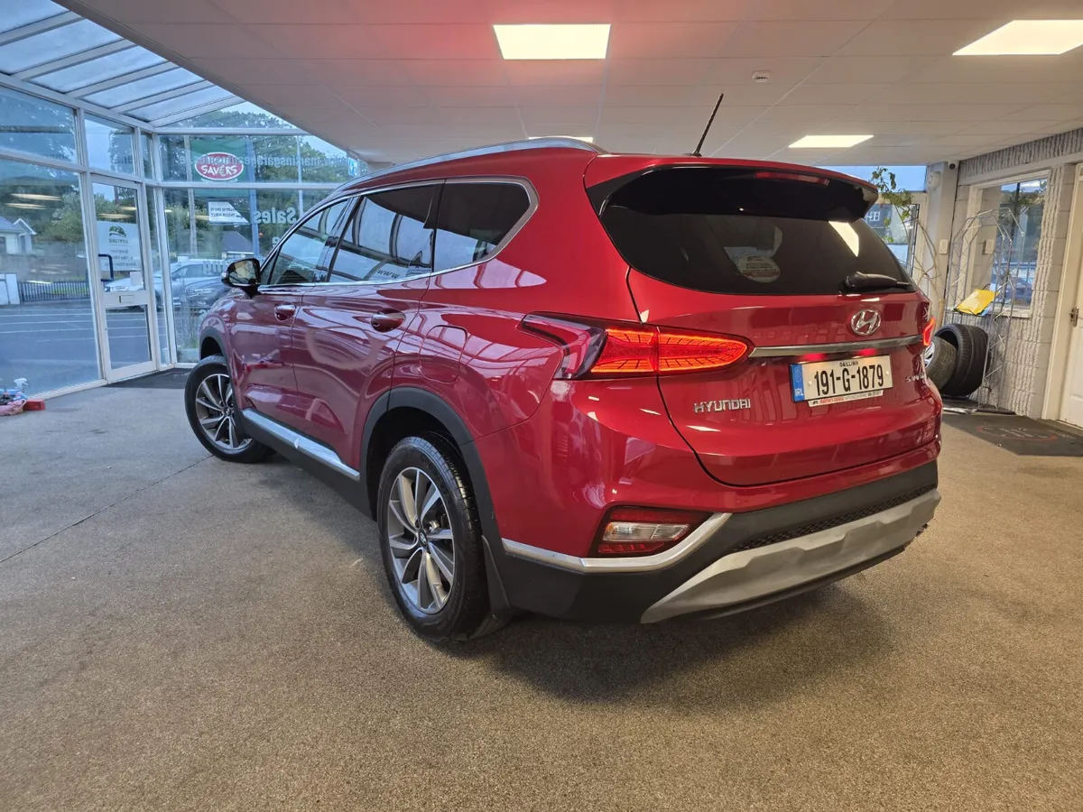 Hyundai Santa Fe 2WD 2.2D Executive Plus 2019 - Image 3