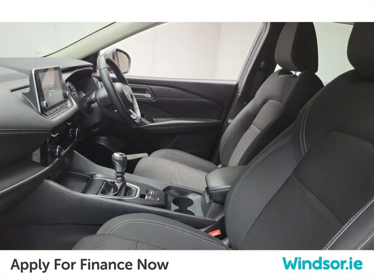 Nissan QASHQAI 1.3 PET Mild Hybrid SV  scrappage - Image 4