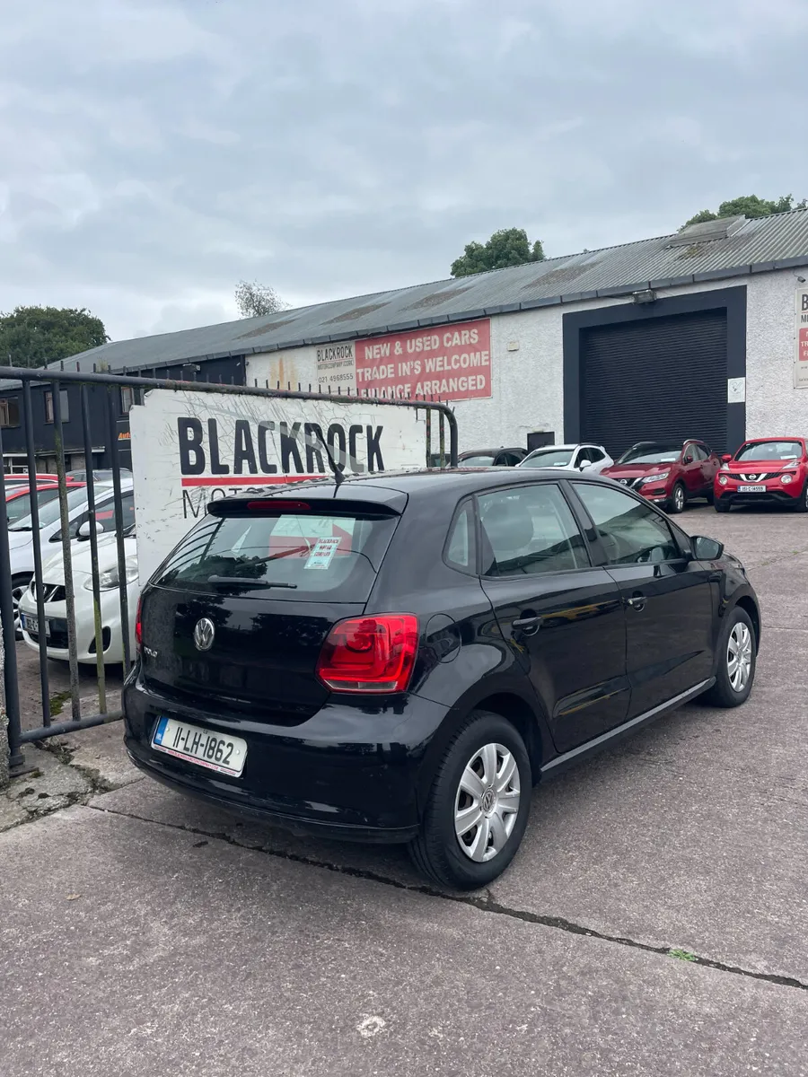 Volkswagen Polo 2011 - Image 2