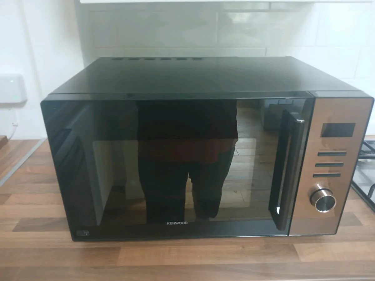Microwave - Image 1