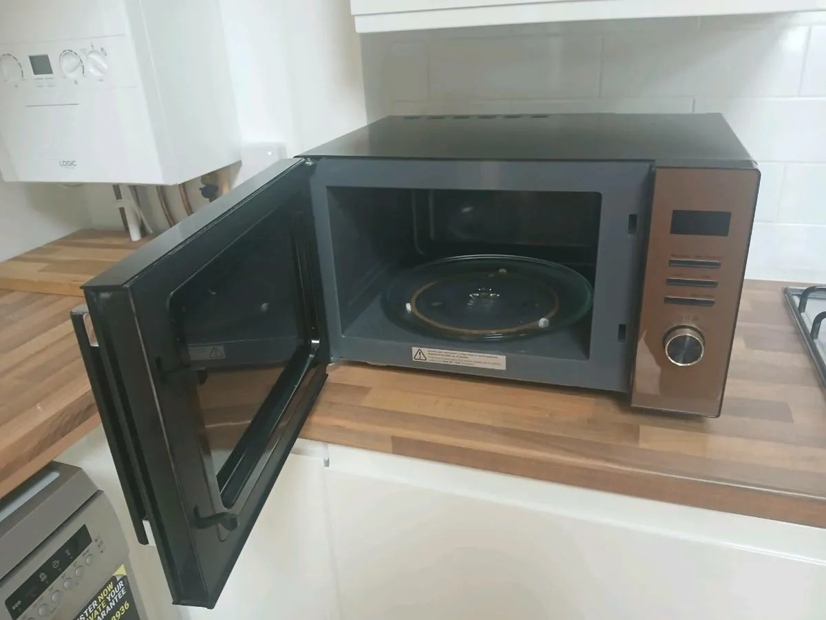Microwave - Image 2