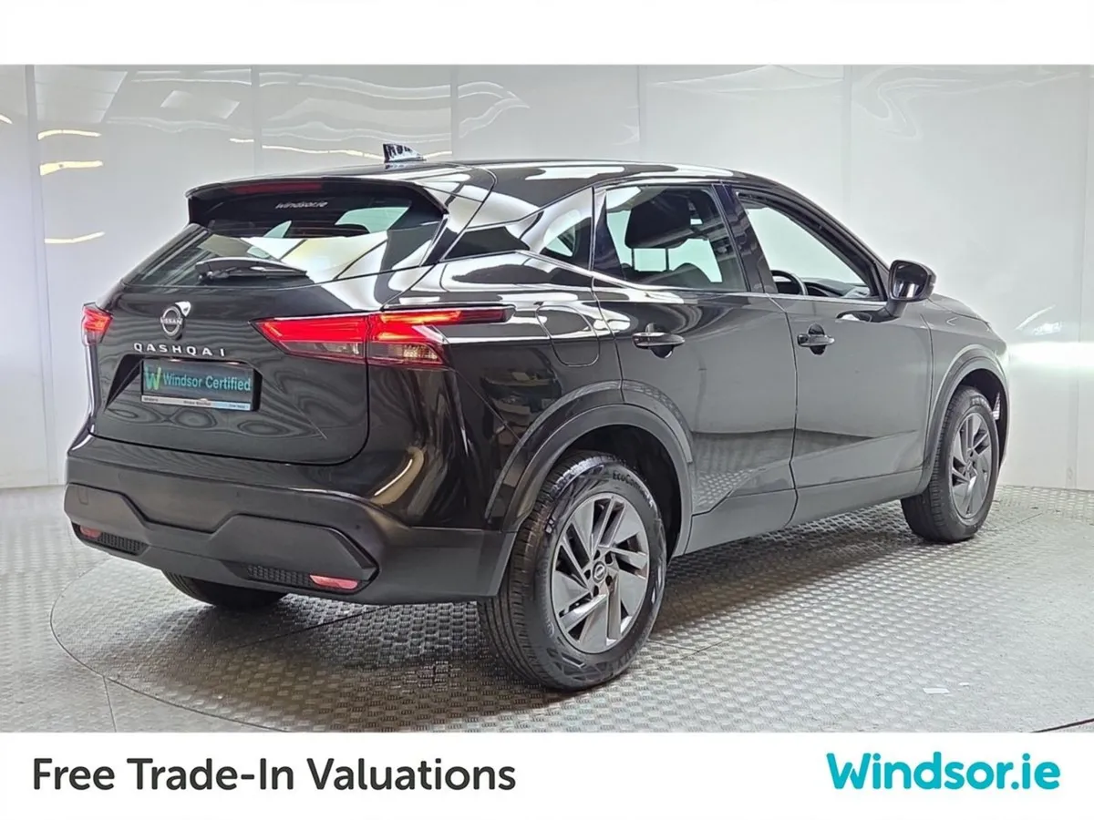 Nissan QASHQAI 1.3 PET Mild Hybrid SV  scrappage - Image 3