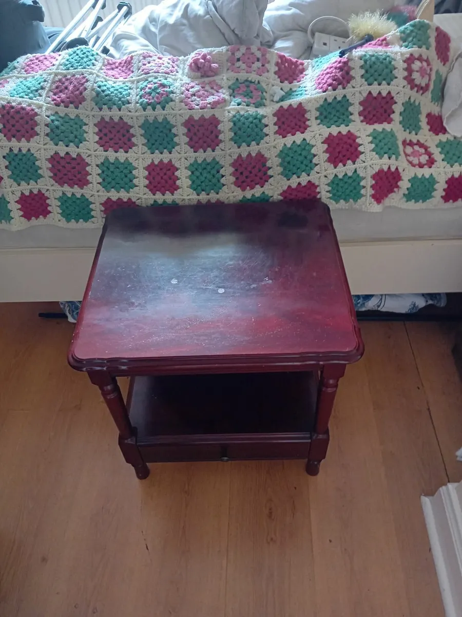 Mirror ,  occasional table. - Image 1