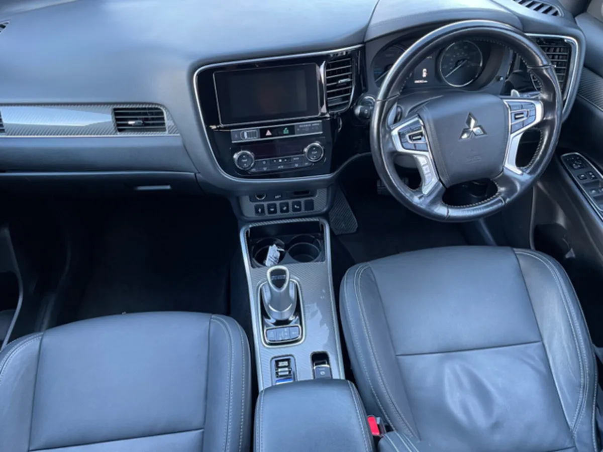 Mitsubishi Outlander 2.4 HIGH SPEC 4H 2019 - Image 2