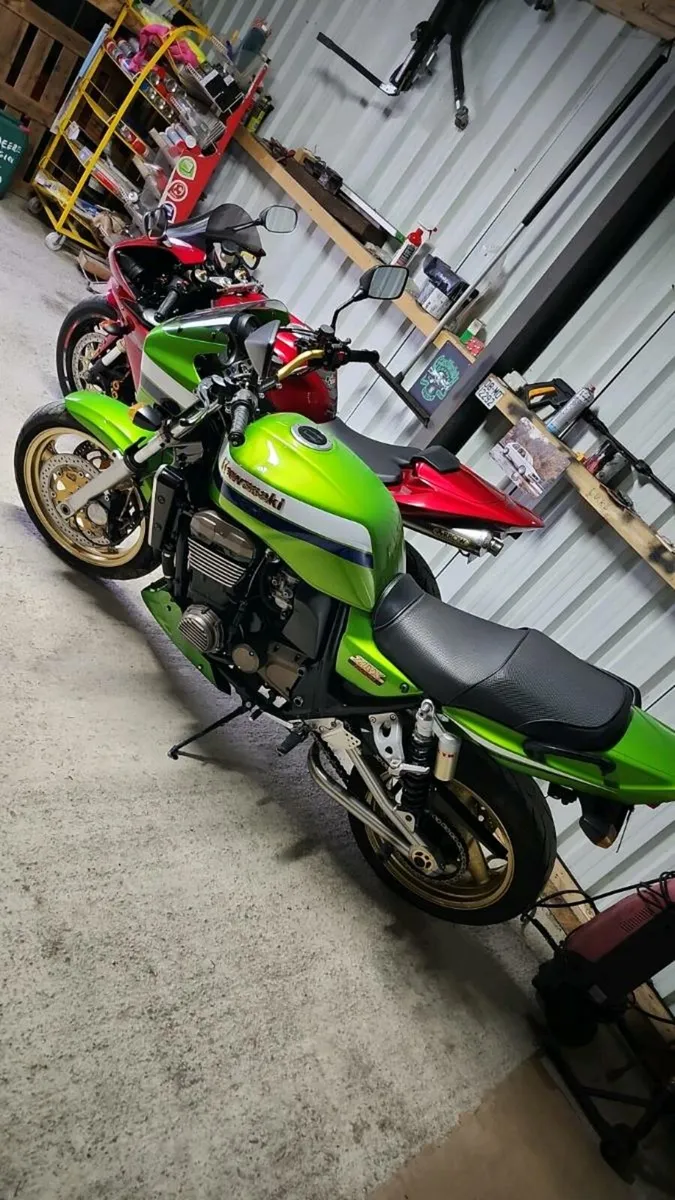 Kawasaki zrx1200r - Image 2