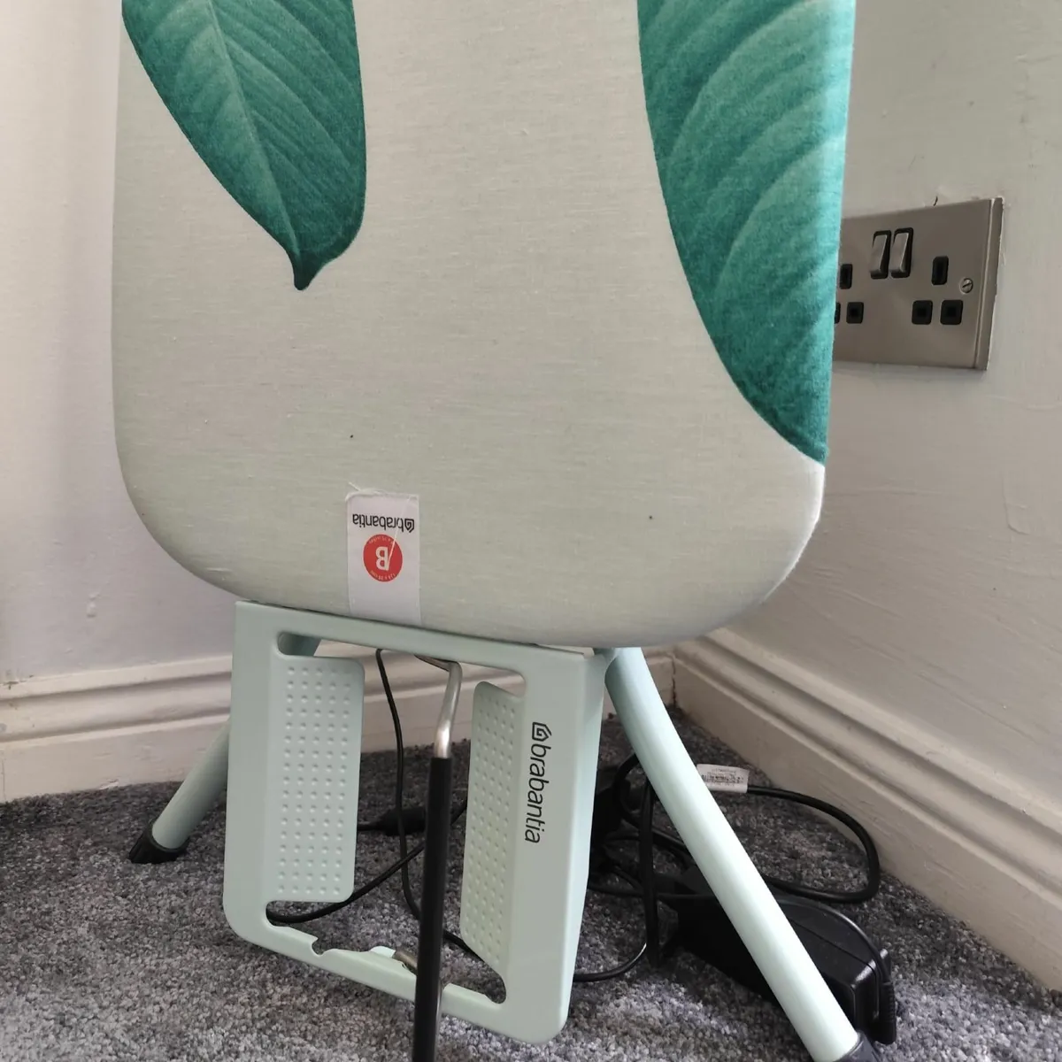 ironing board - Image 1