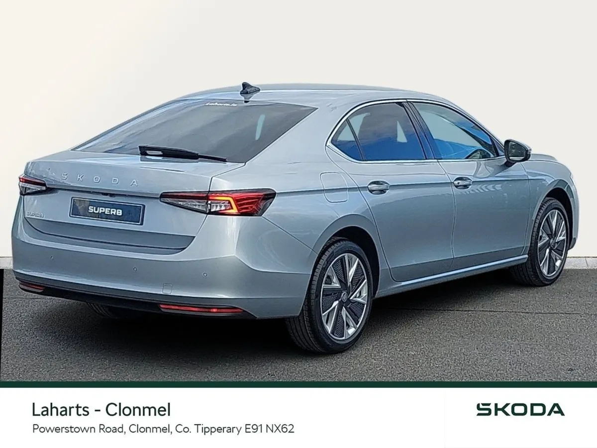Skoda Superb Selection 2.0tdi 150HP DSG - Image 3
