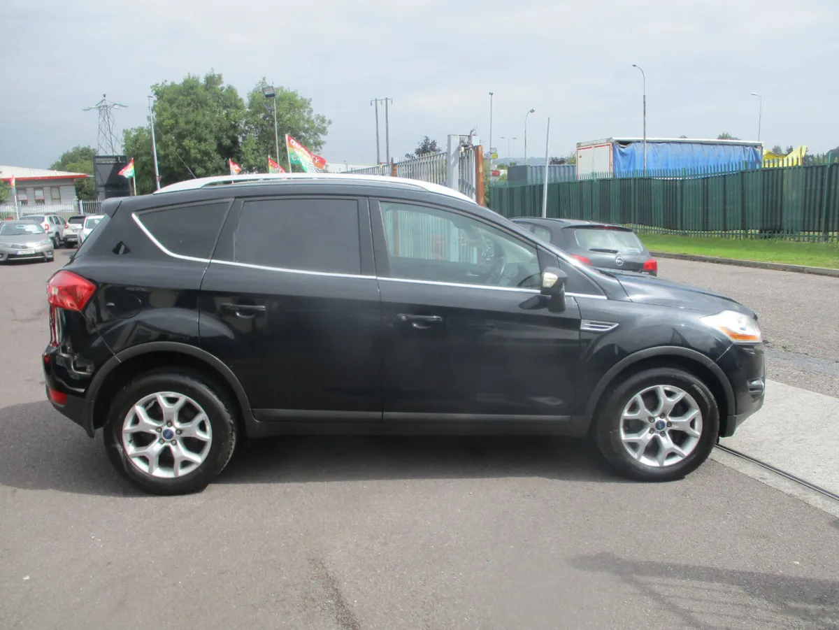 Ford Kuga 2013 COMMERCIAL - Image 3