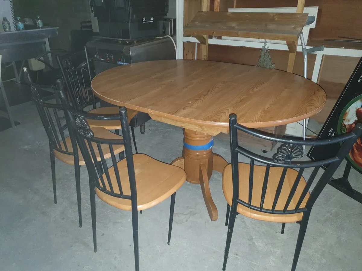 Dining room table, beautiful condition - Image 2