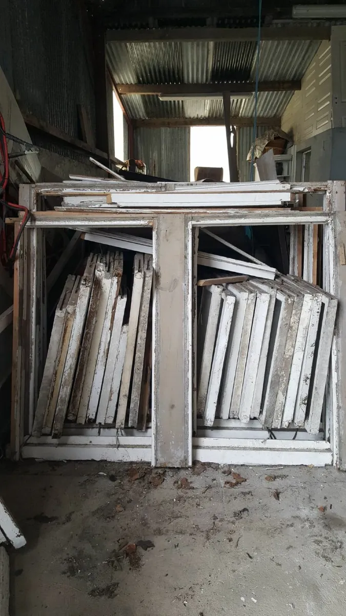 Old pine sash windows - Image 3