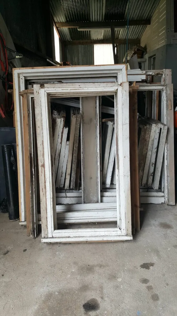 Old pine sash windows - Image 4