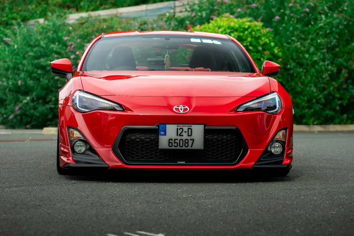 Toyota GT86 2012 - Image 1
