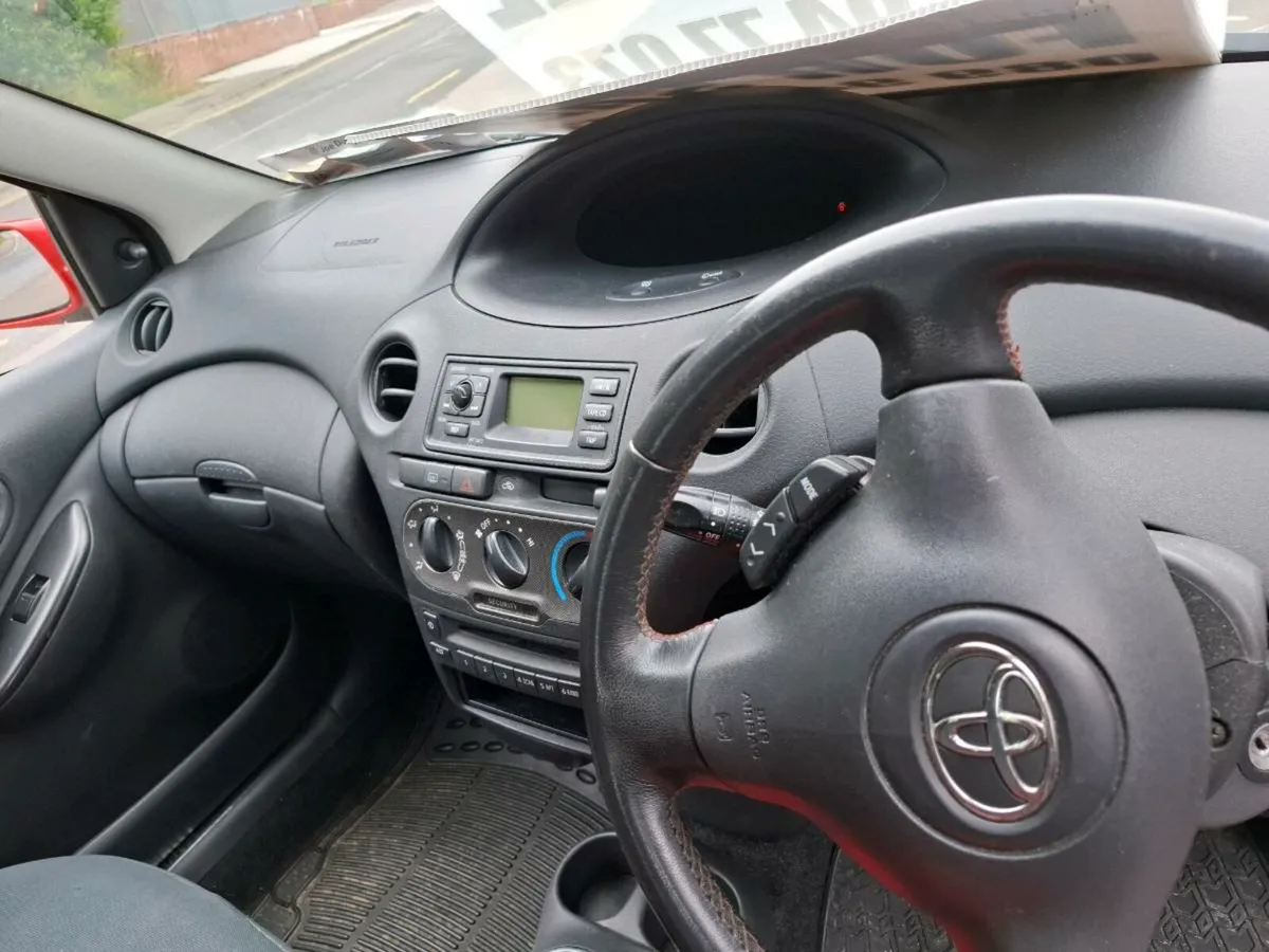 Toyota yaris - Image 4