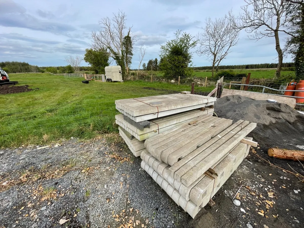Concrete Fencing posts & Rails - Image 1