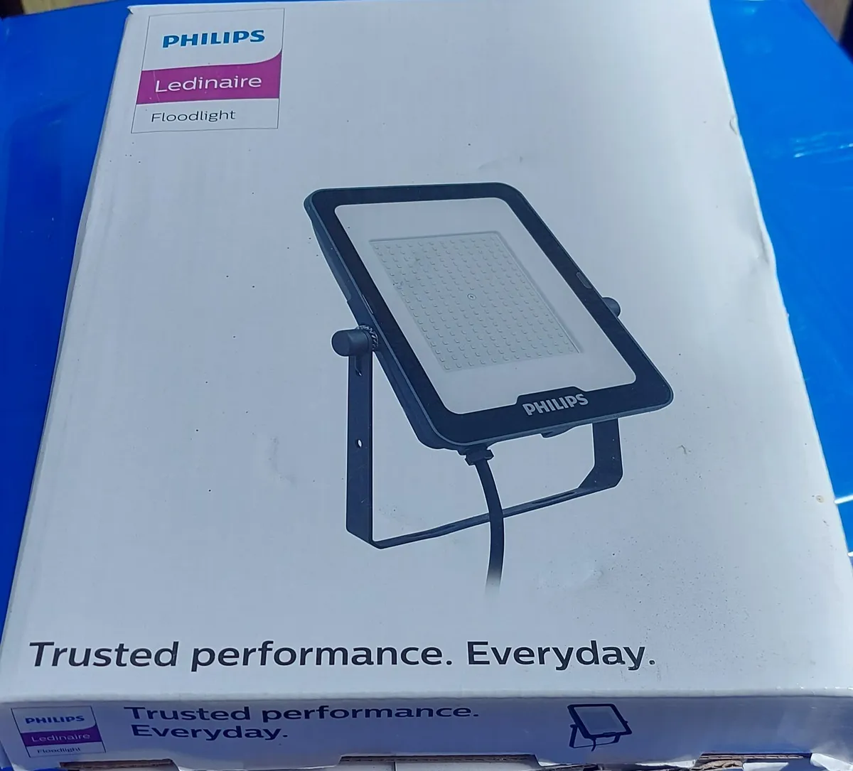 LED Floodlight - Image 1
