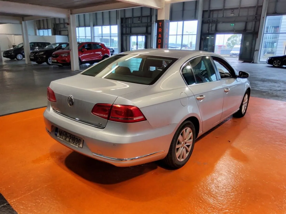 Volkswagen Passat 1.6 TDI Comfortline - Image 2