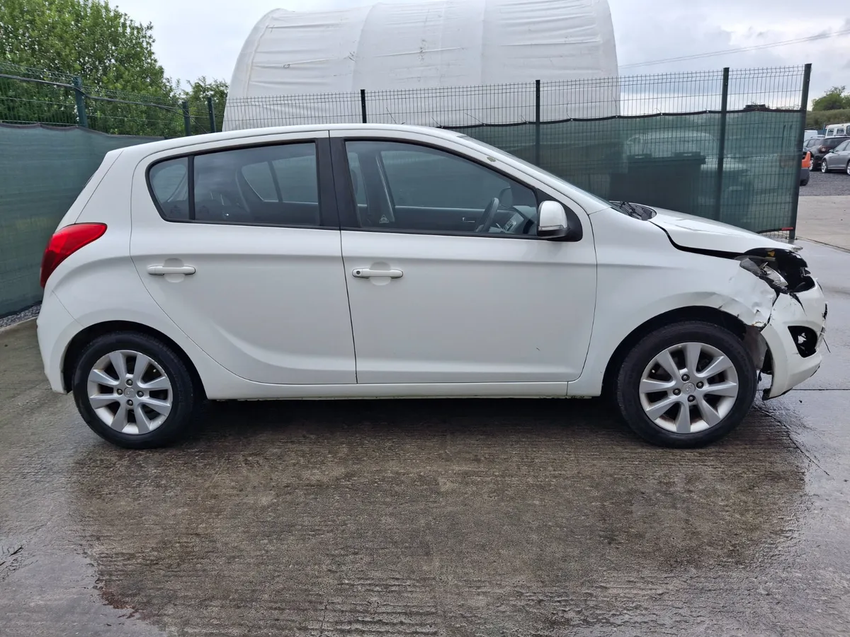 2014 Hyundai i20 1.3 Petrol - Image 4